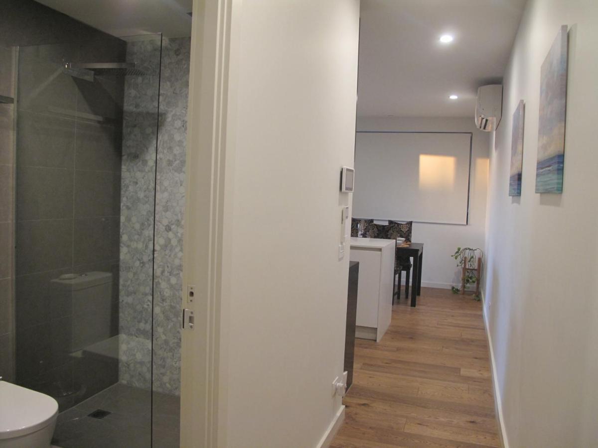 Modern 3 Bedroom Apt With Free Parking, Netflix, Wifi & Welcome Wine By Bnb Pro Melbourne Ngoại thất bức ảnh