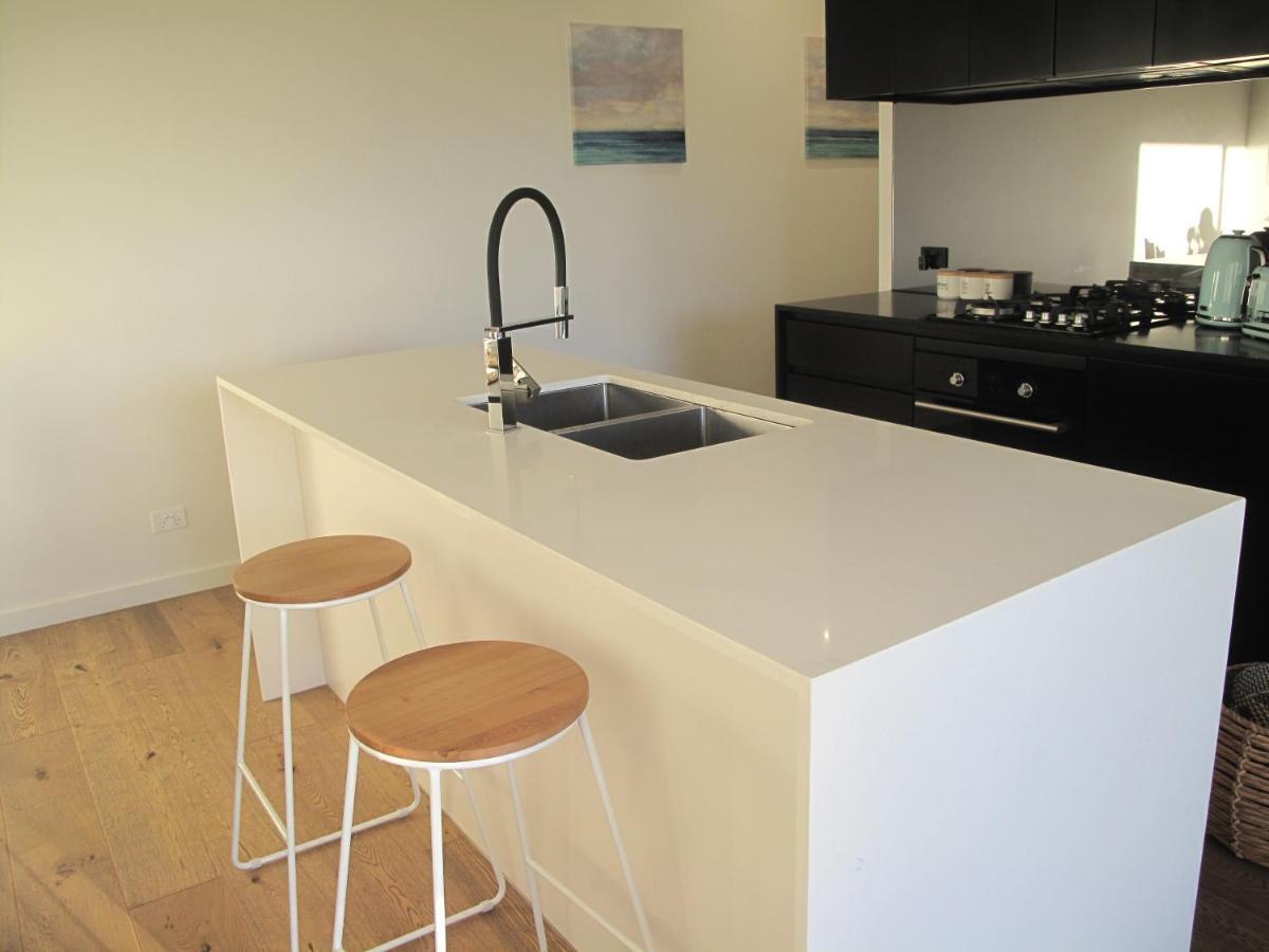 Modern 3 Bedroom Apt With Free Parking, Netflix, Wifi & Welcome Wine By Bnb Pro Melbourne Ngoại thất bức ảnh
