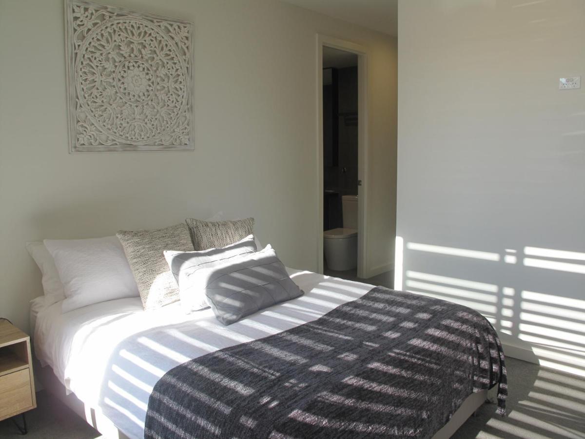 Modern 3 Bedroom Apt With Free Parking, Netflix, Wifi & Welcome Wine By Bnb Pro Melbourne Ngoại thất bức ảnh