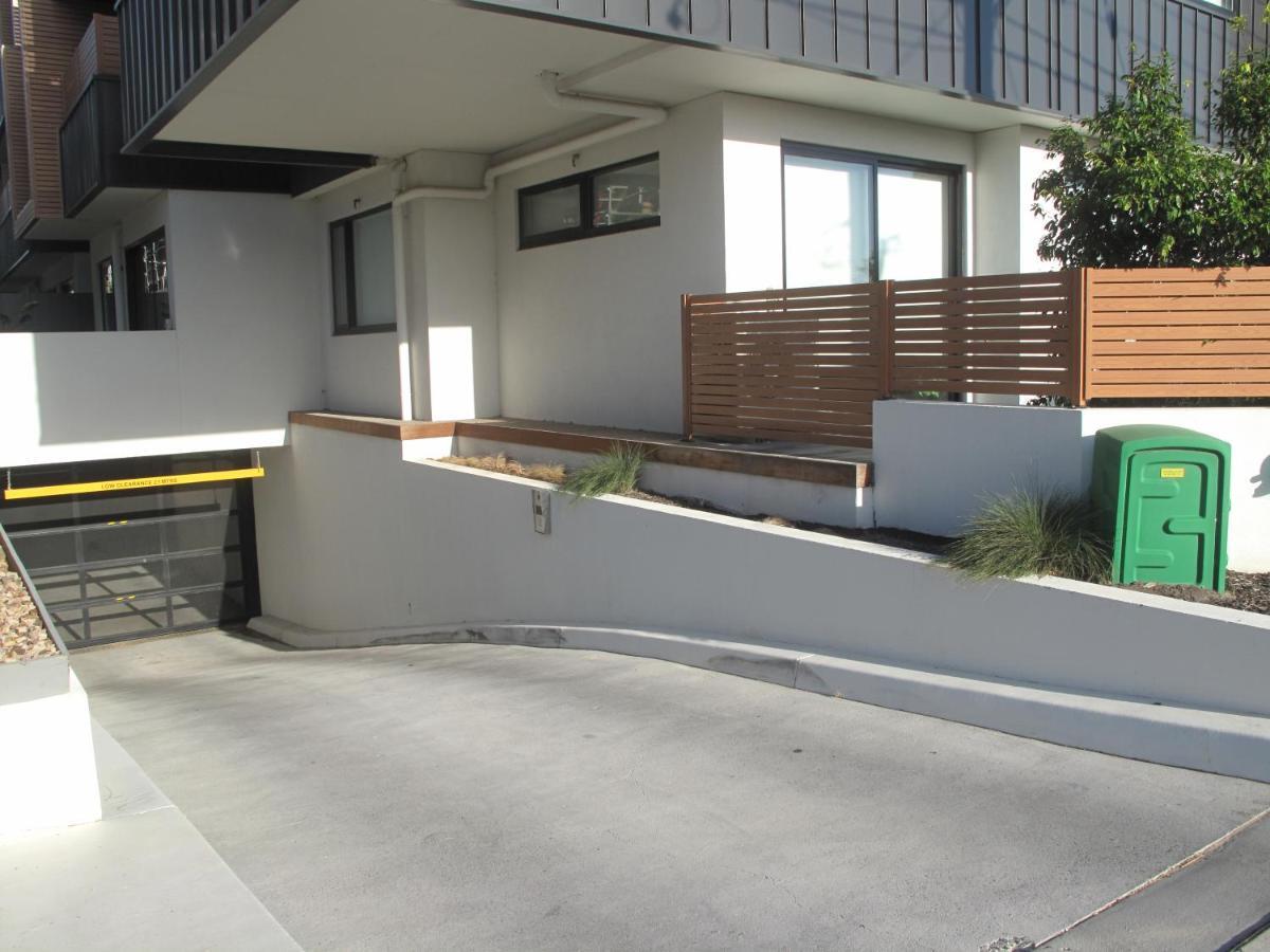 Modern 3 Bedroom Apt With Free Parking, Netflix, Wifi & Welcome Wine By Bnb Pro Melbourne Ngoại thất bức ảnh
